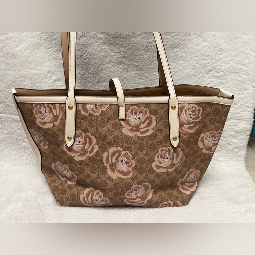 Coach Market Tote in Signature Rose Print Bag - Picture 4 of 11